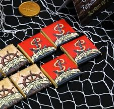 Partiavm Korsan Tema ve İsim Etiketli Hediyelik Kare Çikolata satın al