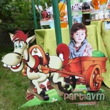 Partiavm Neşeli Çiftlik Doğum Günü Süsleri 100x60 cm Ayakta Duran Fotoğraflı Dekoratif Pano satın al